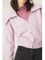 CHAQUETA DE PUNTO CON CUELLO AMPLIO Y SOLAPA LILA