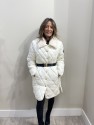 Chaquetón blanco acolchado.