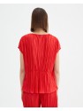 Cuerpo plisado con hombro caído rojo