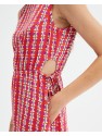 Vestido midi cut out con estampado geométrico