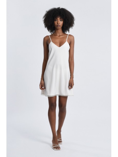 VESTIDO LENCERO DE TIRANTES CON ENCAJE